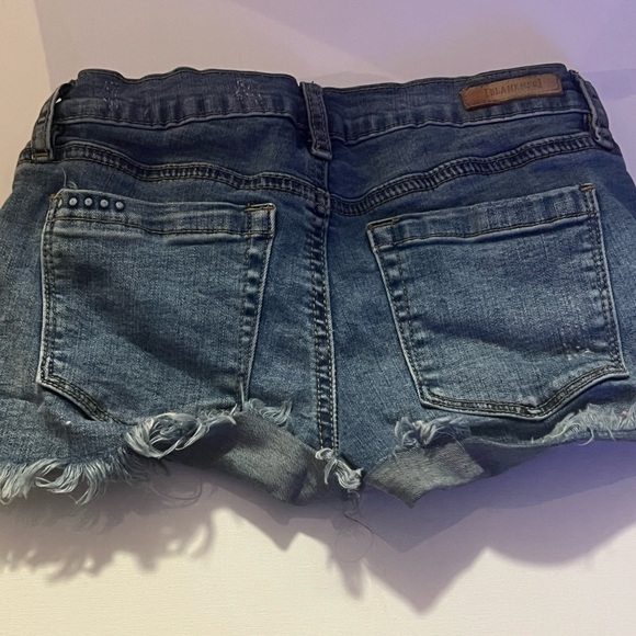 Cutest Blank NYC Jean Shorts - Picture 3 of 3